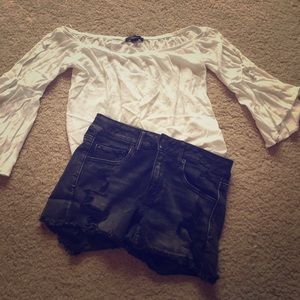 American Eagle distressed midi shorts